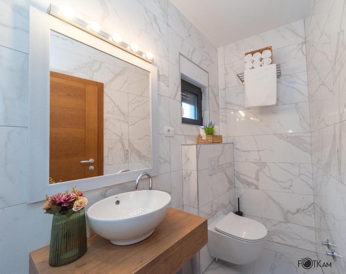 Libar Studio Apartments Башка-Вода Екстер'єр фото